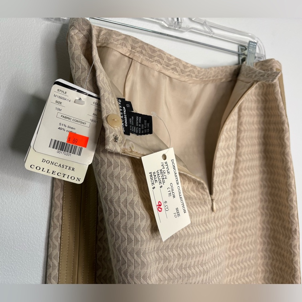 VTG/NWT Doncaster Skirt Suit Set, Size 10, Stunning Tan/Cream w/ Leather Trim - Picture 15 of 16